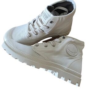 Palladium Pampa Hi‎ Women's Star White Canvas Lace Up Ankle Boots Size 9
